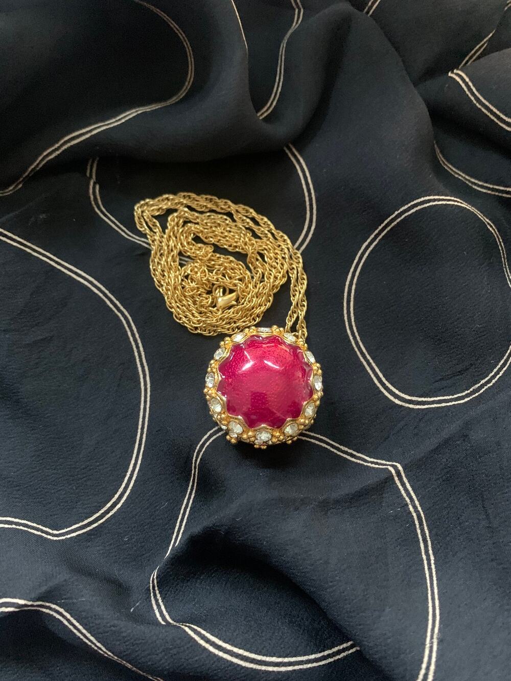 Keeper Locket Round Gold Ball Red Enamel, opens-locket, 36”chain